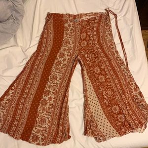 Nearly new summery light gaucho style pants